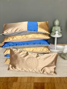 eckige meditations- und yogakissen