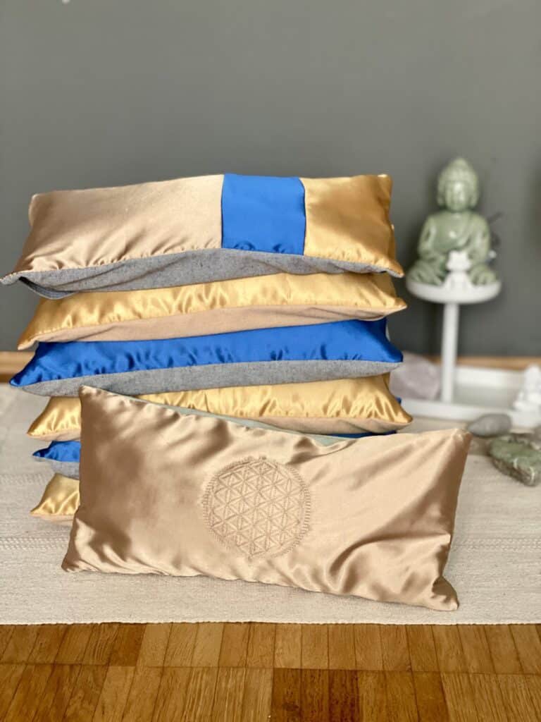 eckige meditations- und yogakissen
