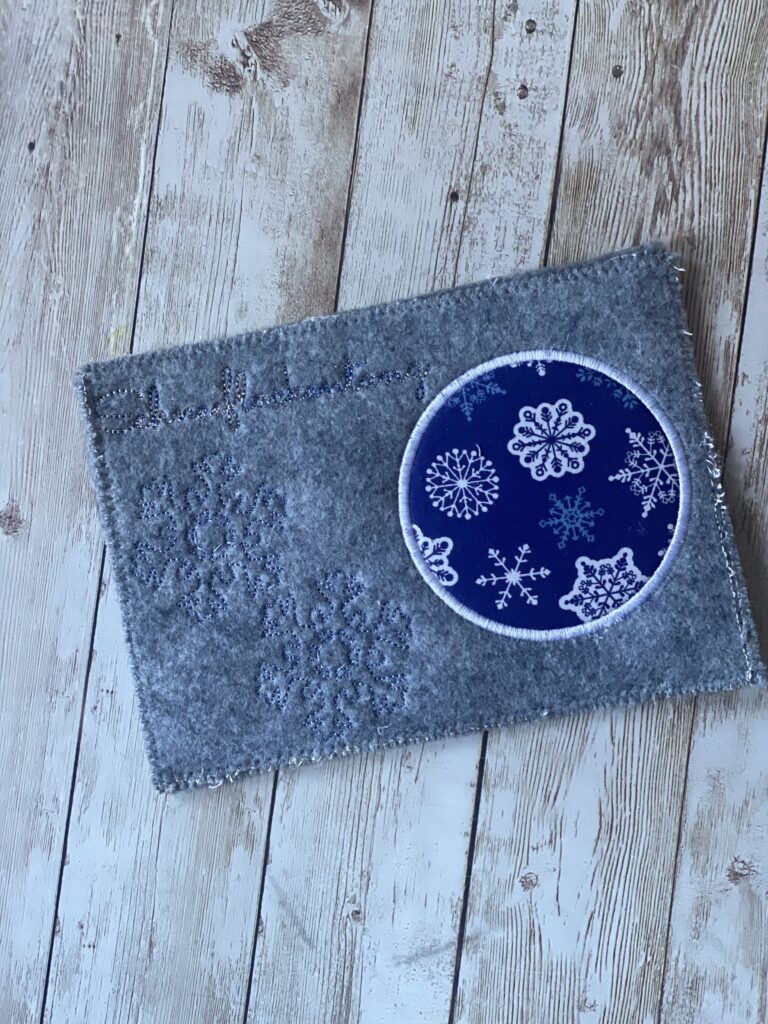 mug-rug-schneeflockentanz-filz-untersetzer